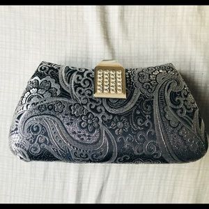 Moving sale🌹classy clutch bag